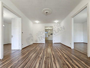 Nagymező utca-budapest-vi-kerulet-nagymezo-utca_12.jpg