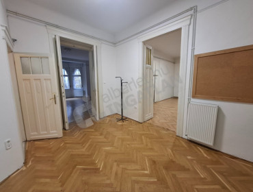 Október 6. utca-budapest-v-kerulet-oktober-6-utca_2.jpg