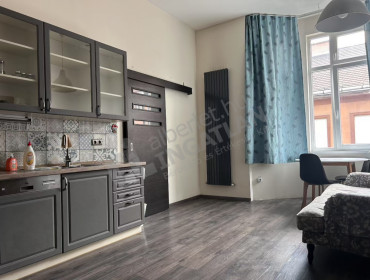 Radnóti Miklós utca