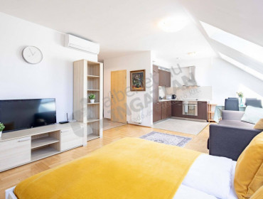 Gozsdu udvar-budapest-vii-kerulet-gozsdu-udvar_2.jpg