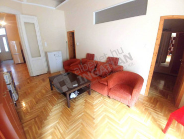 Népszínház utca-budapest-viii-kerulet-nepszinhaz-utca_3.jpg